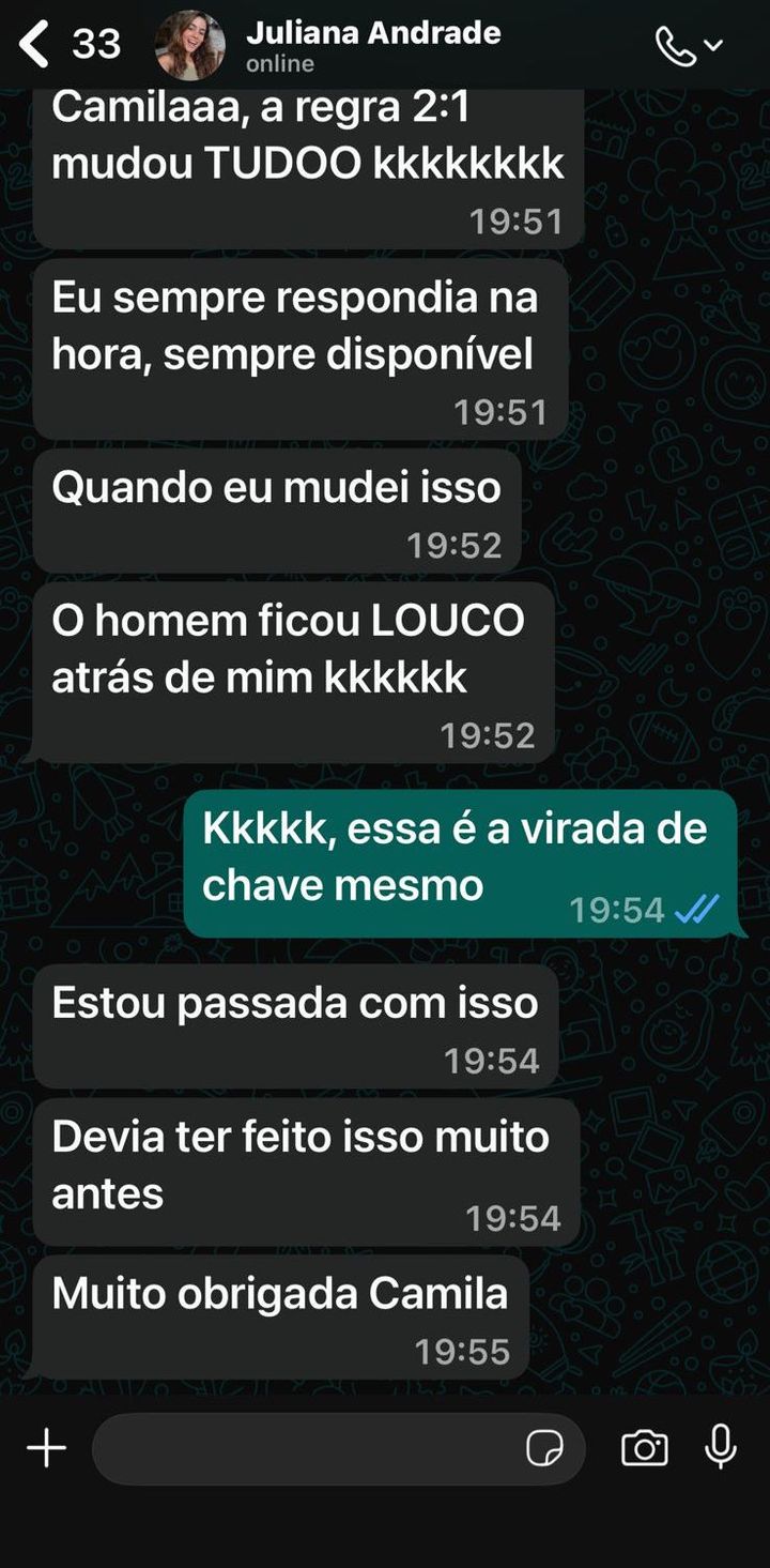 Conversa de Ju com a Camila no WhatsApp